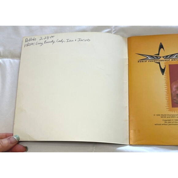 Mighty Match Ups WCW World Championship Wrestling Paperback Book 1999 Hulk Hogan - Picture 4 of 5